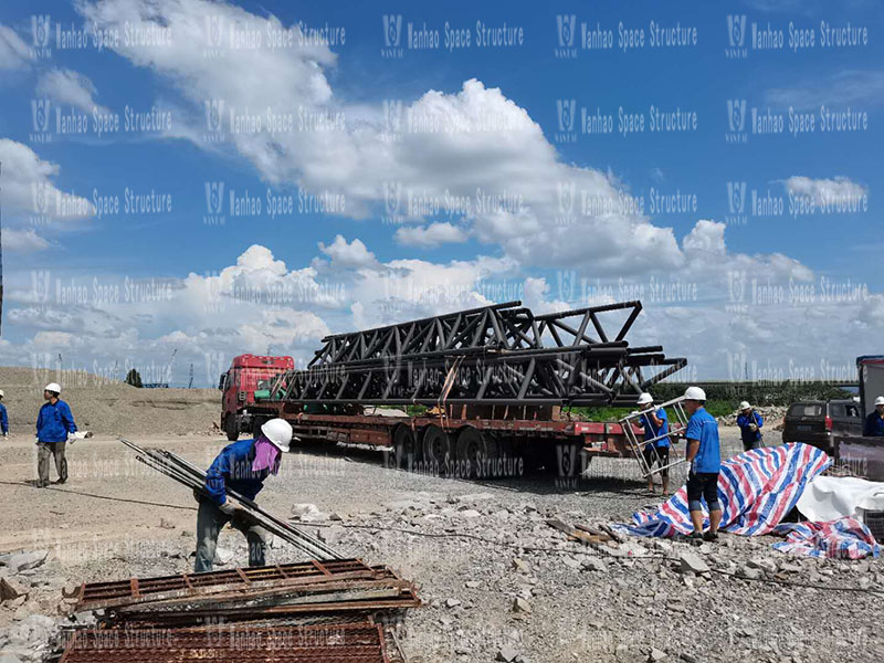 Shaoxing West Expressway toll station ceiling project steel structure installation