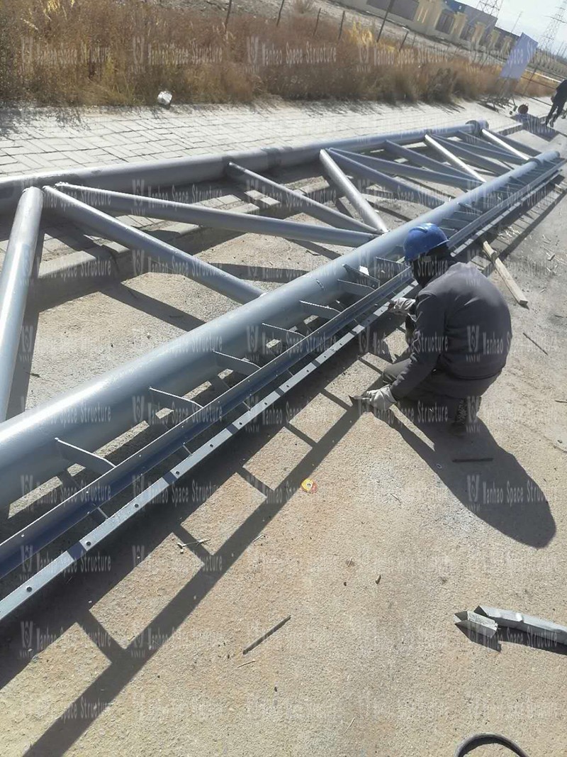 The steel structure of the pre-sedimentation tank and acid hydrolysis tank of the thermal insulation film structure of the sewage tank of the industrial sewage