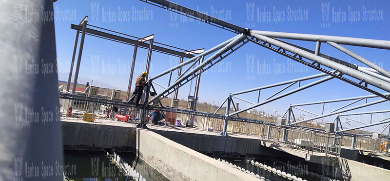 The steel structure of the pre-sedimentation tank and acid hydrolysis tank of the thermal insulation film structure of the sewage tank of the industrial sewage