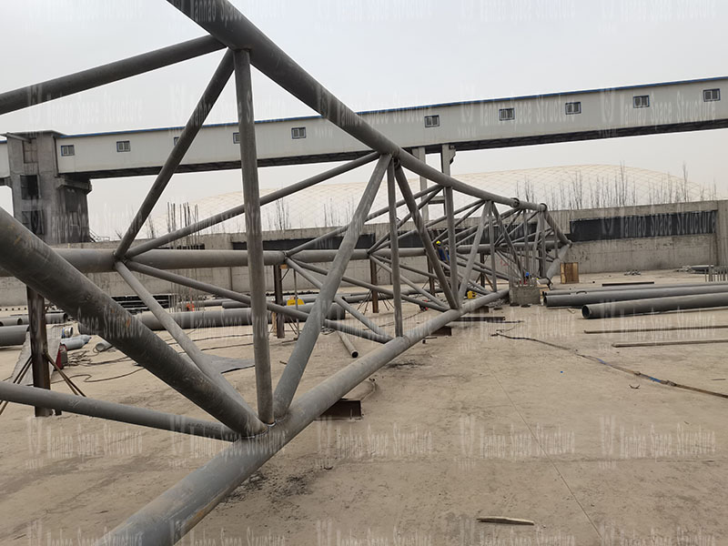 The steel structure construction of the steel frame membrane shed construction project of Inner Mongolia Energy Great Wall Coal Preparation Plant