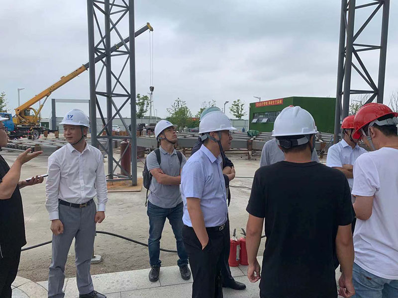 The large butterfly landscape membrane structure project in front of the Zhangjiagang high-speed railway station enters the second stage of the secondary struct