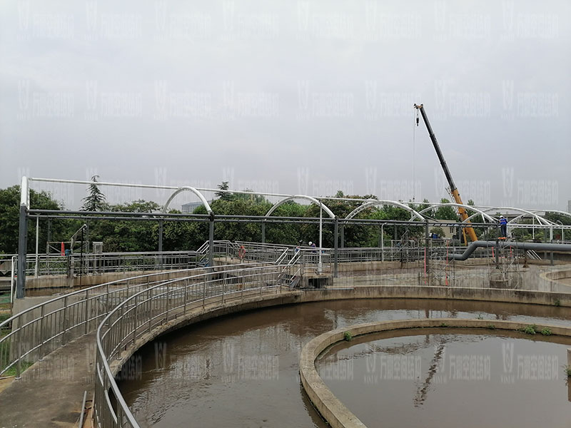 The first-stage oxidation ditch sealing upgrade and renovation project of Bozhou Sewage Treatment Plant is under construction