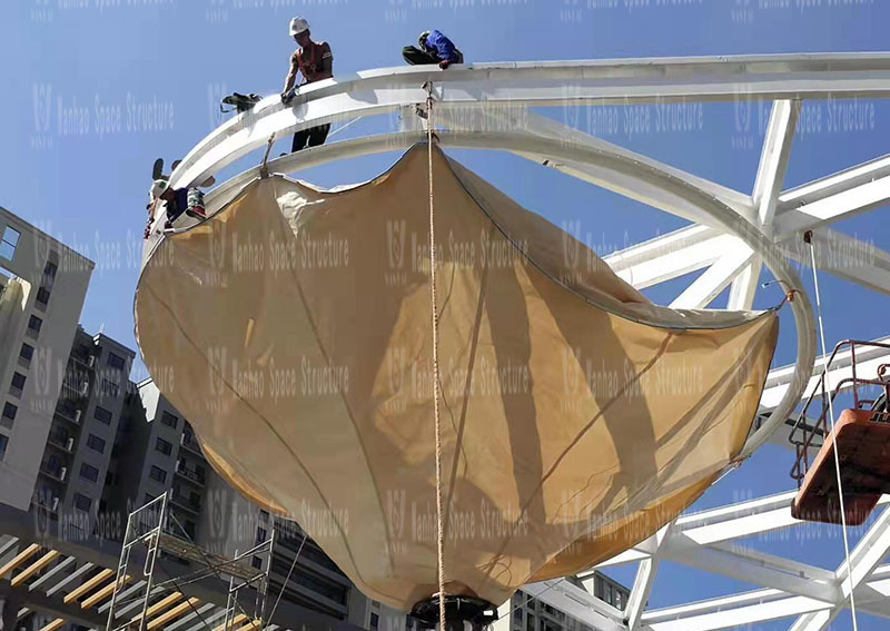 Membrane structure installation of Taizhou Dabanqiao ETFE air pillow canopy project