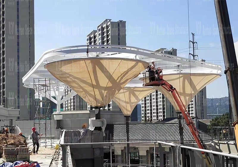 Membrane structure installation of Taizhou Dabanqiao ETFE air pillow canopy project