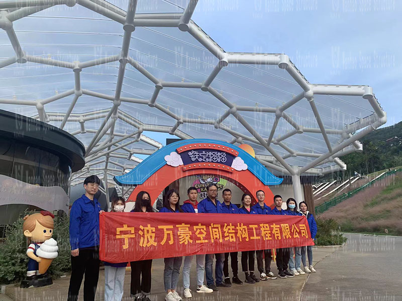 The employees of Marriott Space Structure went to Taizhou Dabanqiao ETFE Air Pillow Canopy Project, Wenzhou Tieding Yo Park ETFE Canopy and PTFE Landscape Umbrella Membrane Structure Project to learn and exchange