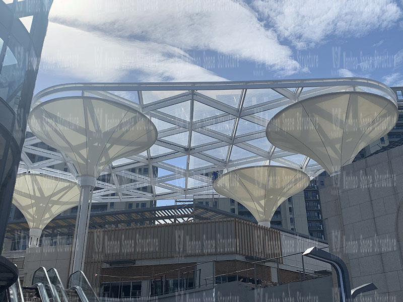 The employees of Marriott Space Structure went to Taizhou Dabanqiao ETFE Air Pillow Canopy Project, Wenzhou Tieding Yo Park ETFE Canopy and PTFE Landscape Umbrella Membrane Structure Project to learn and exchange