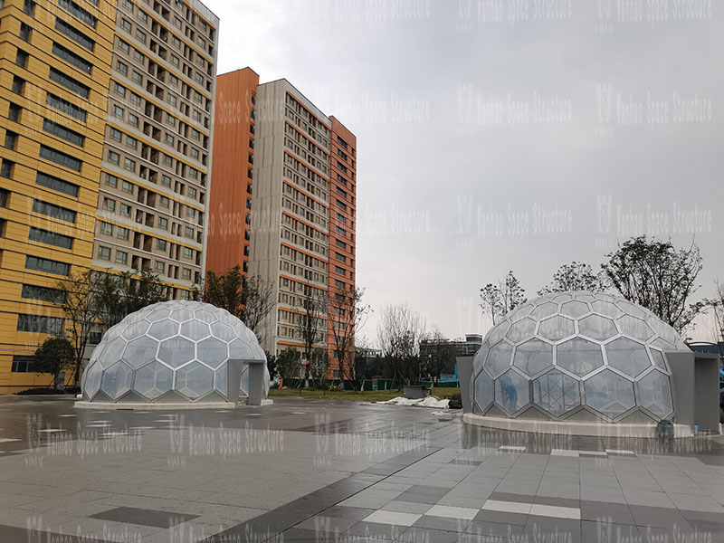 The five-star bazaar steel membrane structure project is completed