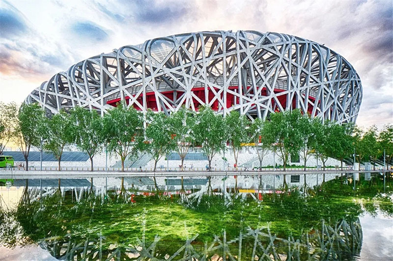 "Bird's nest" is rejuvenated -- the "bird's nest" reconstruction project of the national stadium has been officially completed