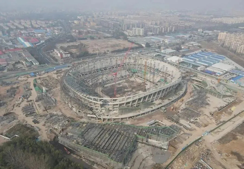 60% of the steel structure of the facade of the 2023 Asian Cup Youth Football Stadium is completed, and the "jumping waves" are initially displayed