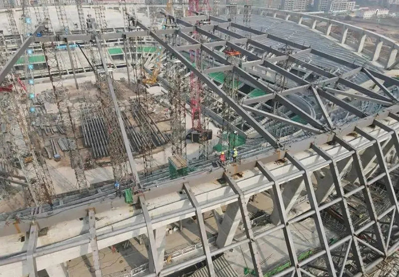 60% of the steel structure of the facade of the 2023 Asian Cup Youth Football Stadium is completed, and the "jumping waves" are initially displayed