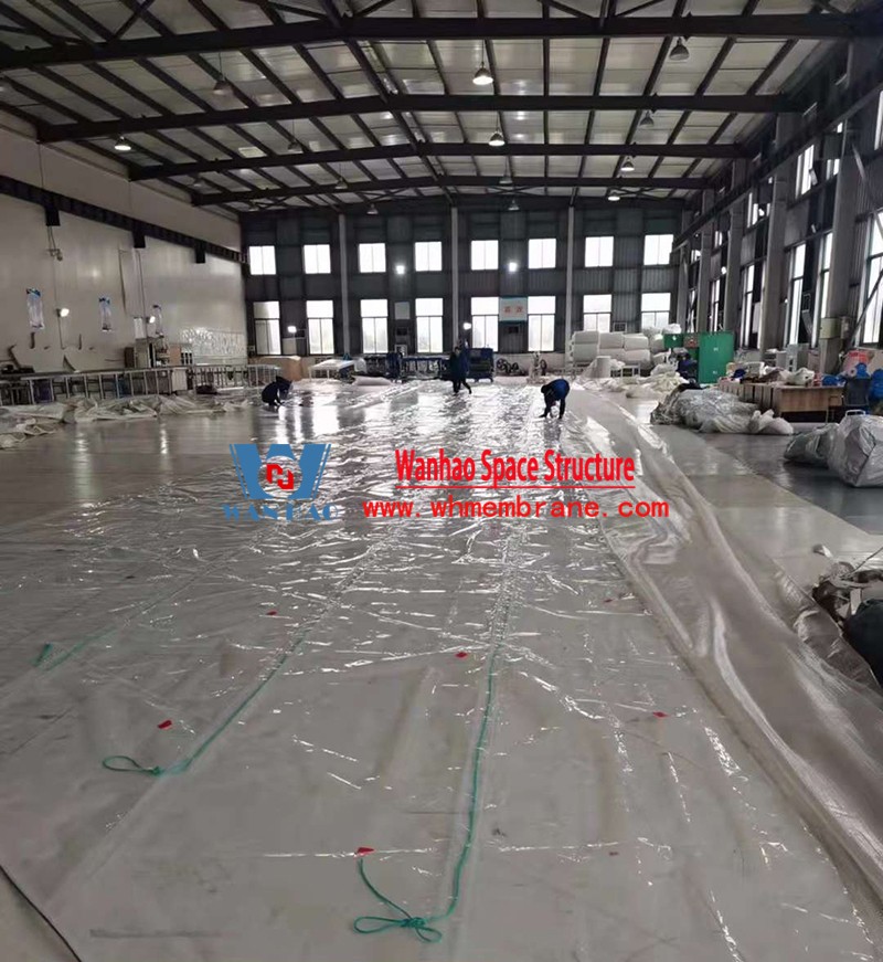 The roof steel structure of the ETFE roof membrane structure project of Chongqing Longxing Football Stadium is completed, and the membrane structure is being installed