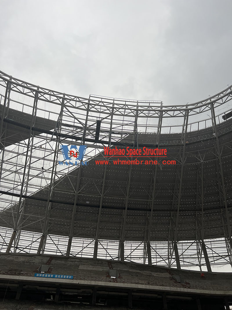 The inner ring steel structure of the ETFE roof membrane structure project of Chongqing Longxing Football Stadium has been completed