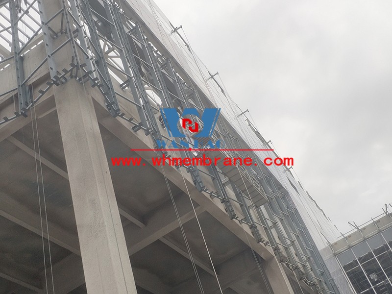 The curtain wall mesh membrane project of the exhibition hall in the C1 area of Shaoxing International Convention and Exhibition Center has entered the installation stage of the membrane structure