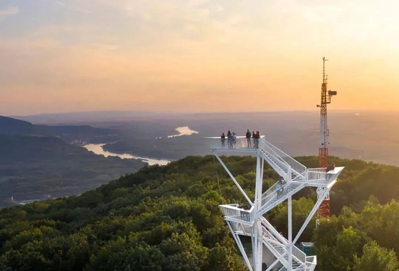 This watchtower is not a towering structure, but a spatial structure