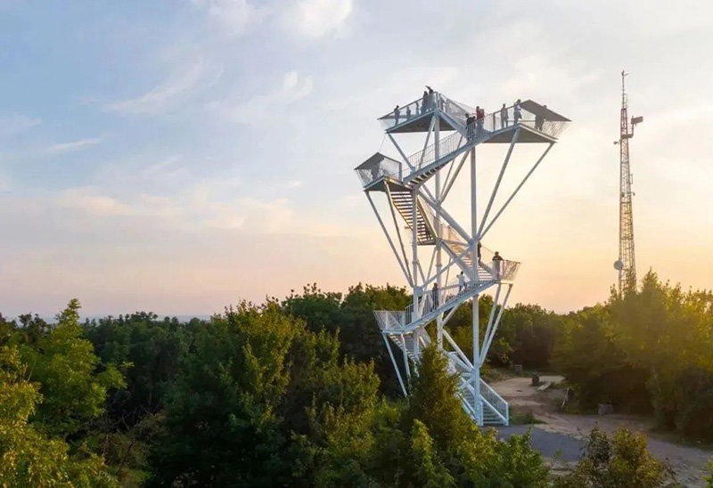 This watchtower is not a towering structure, but a spatial structure