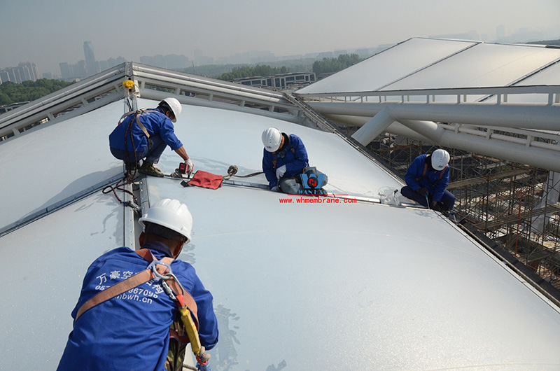 Hefei Wenyi Tangxijin Gate sky curtain steel structure and ETFE air pillow membrane project successfully completed