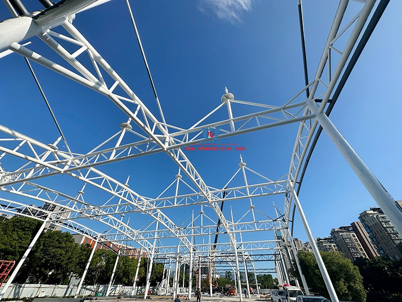 Wenzhou Huimin Road west green stadium steel film structure project completed