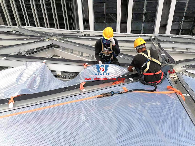 Even though the sun is hot, the footsteps never stop! There is the latest news on the construction progress of the ETFE air pillow membrane project in Hainan