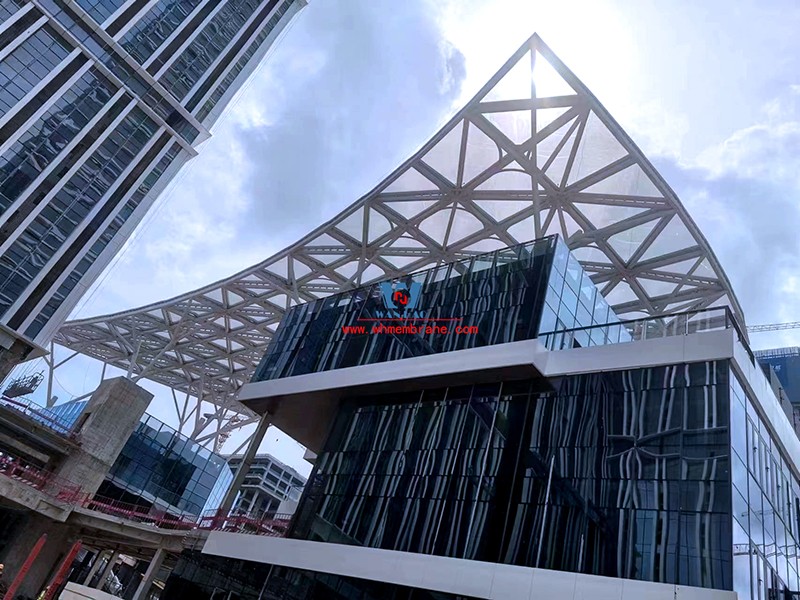 Even though the sun is hot, the footsteps never stop! There is the latest news on the construction progress of the ETFE air pillow membrane project in Hainan