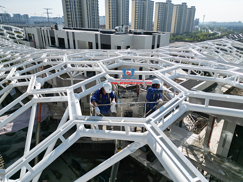 Mechanical aesthetic expression of steel structure in architectural art