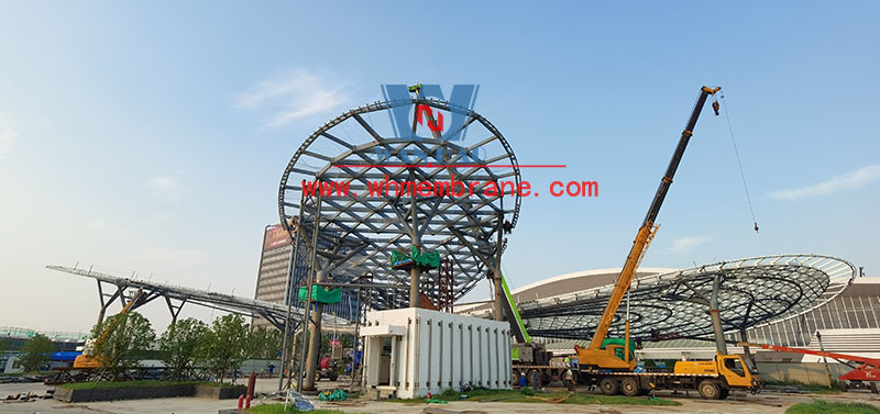 Steel structure of butterfly shaped space in front square of Zhangjiagang Station of Shanghai-Nantong Railway