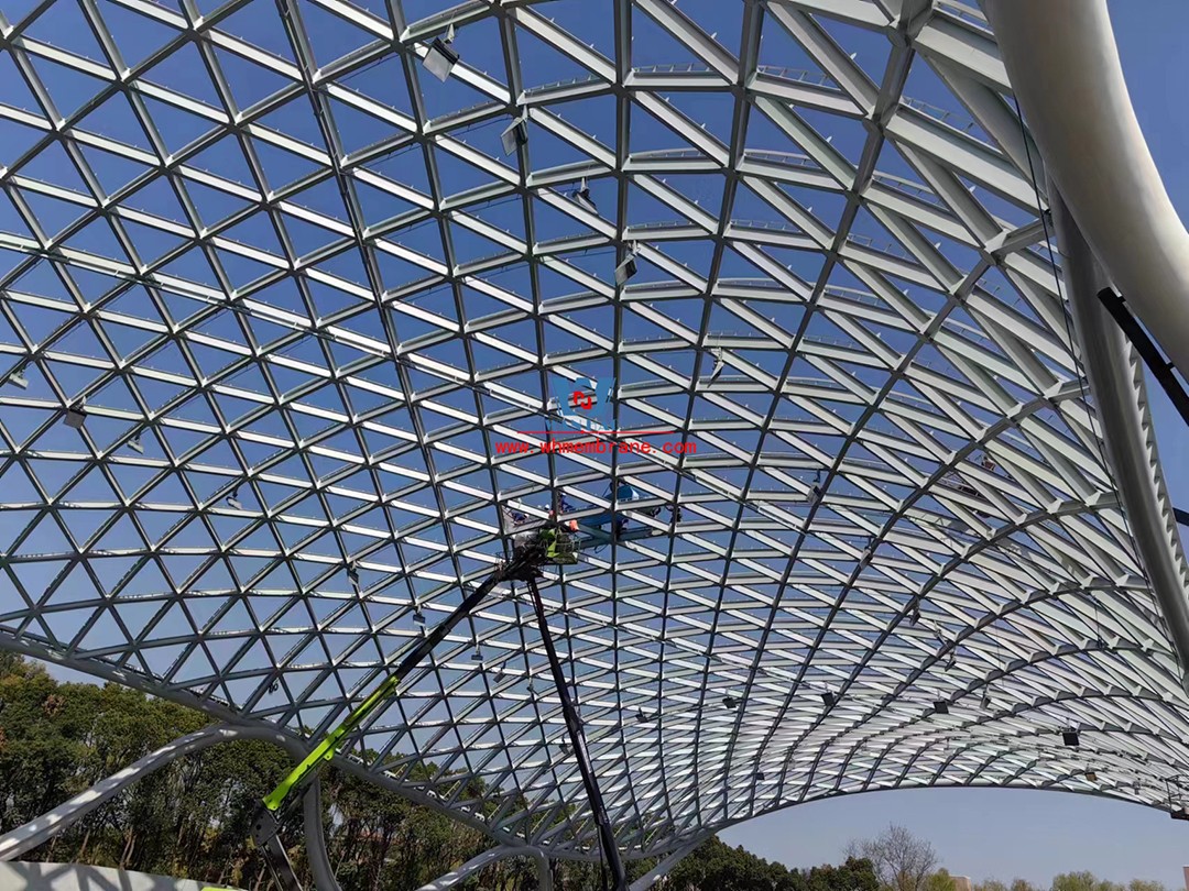 Congratulations | this ETFE steel film structure wind and rain playground dome successfully completed