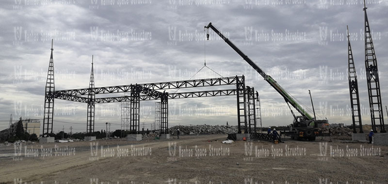 Shaoxing West Expressway toll station ceiling project steel structure installation