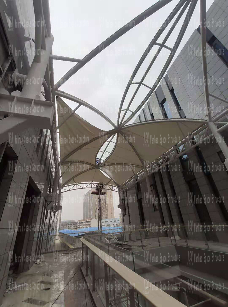 Xintai Excellence·Fortune Plaza membrane structure project enters the membrane cloth installation stage
