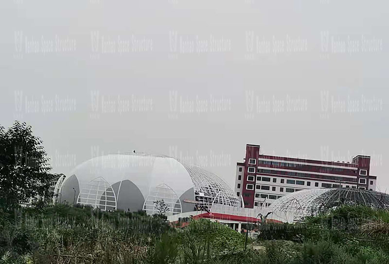 Membrane structure installation of Sichuan Pengshan Training Base (Phase I) Membrane Structure Project