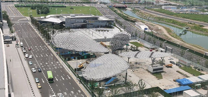 Shanghai-Tong Railway Zhangjiagang Station Local Supporting Project, the butterfly-shaped sky curtain project on the west side of the passenger distribution are