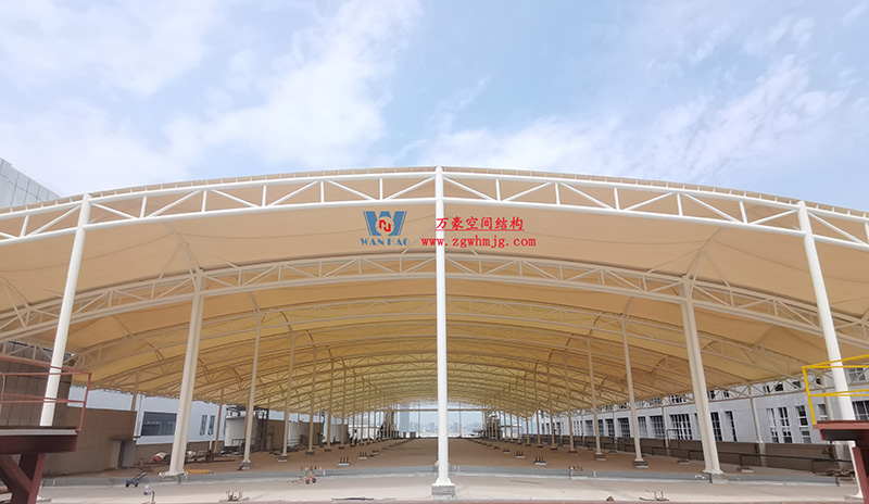 Zhejiang True Love Carpet Industry Technology Co., LTD. Workshop three roof membrane structure project completed good luck!
