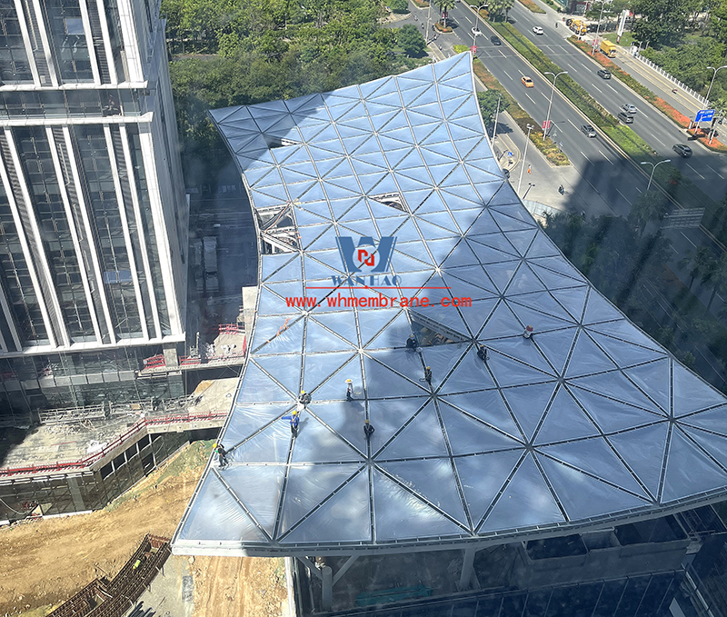 Even though the sun is hot, the footsteps never stop! There is the latest news on the construction progress of the ETFE air pillow membrane project in Hainan