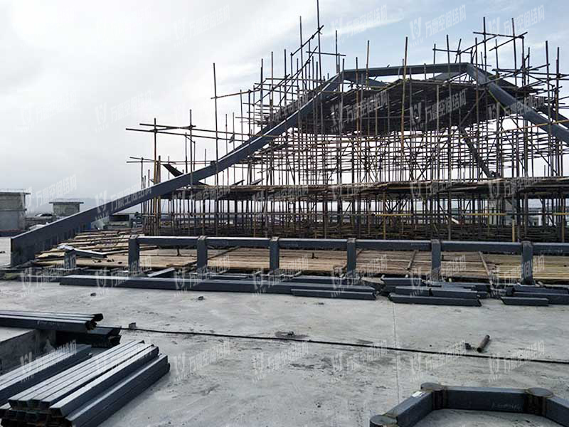 The Steel Membrane Structure Project of the Qinghai Chaka Salt Lake Sky Distribution Center is Completed