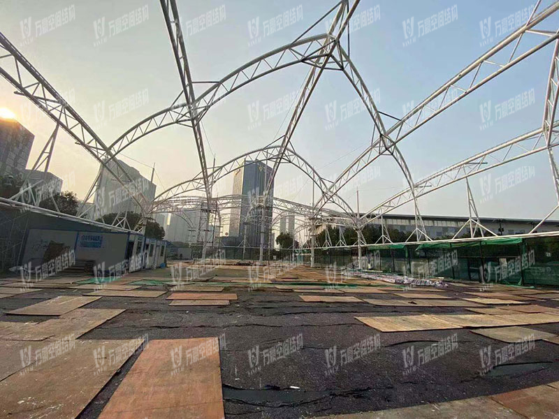 The steel structure of Ningbo Tennis Center Sunshade Project has been completed